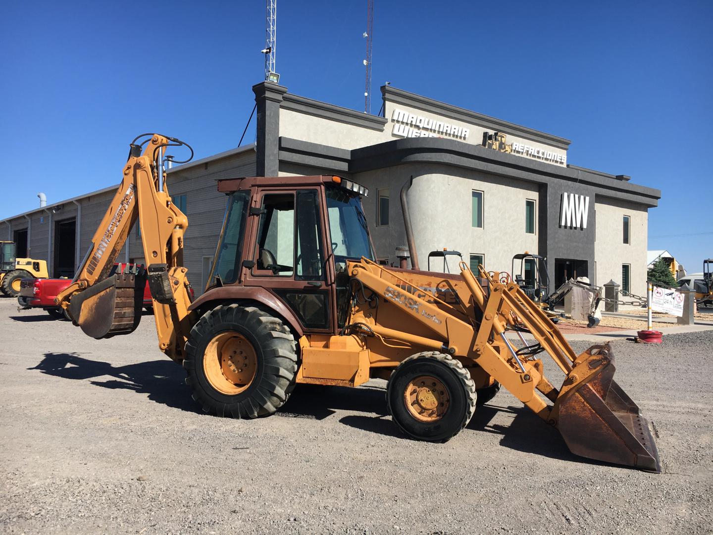 ./imagenes/INVOICE/2019/15940/RETROEXCAVADORA CASE 580SK (1).JPG